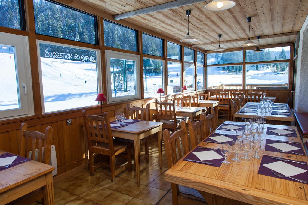 Hotel Restaurant La Darbella Les Rousses Bagian luar foto