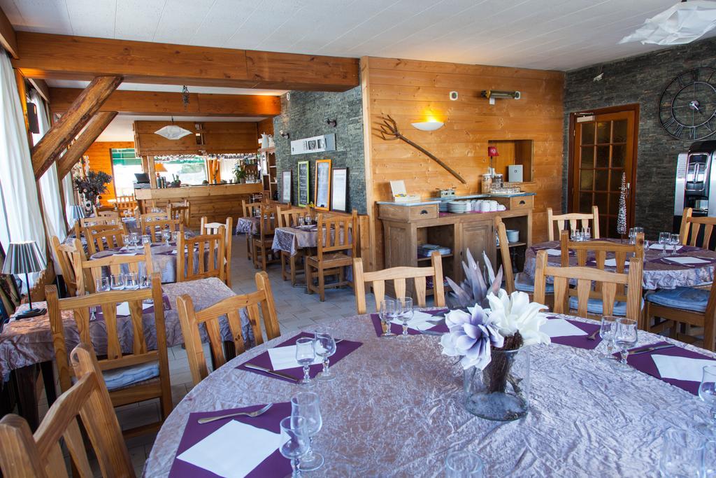 Hotel Restaurant La Darbella Les Rousses Bagian luar foto